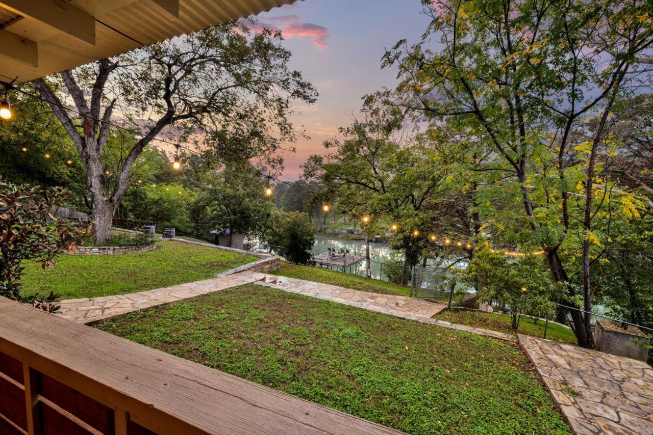 Luxury Lakefront Oasis With Boat Dock-Firepit McQueeney Exteriör bild