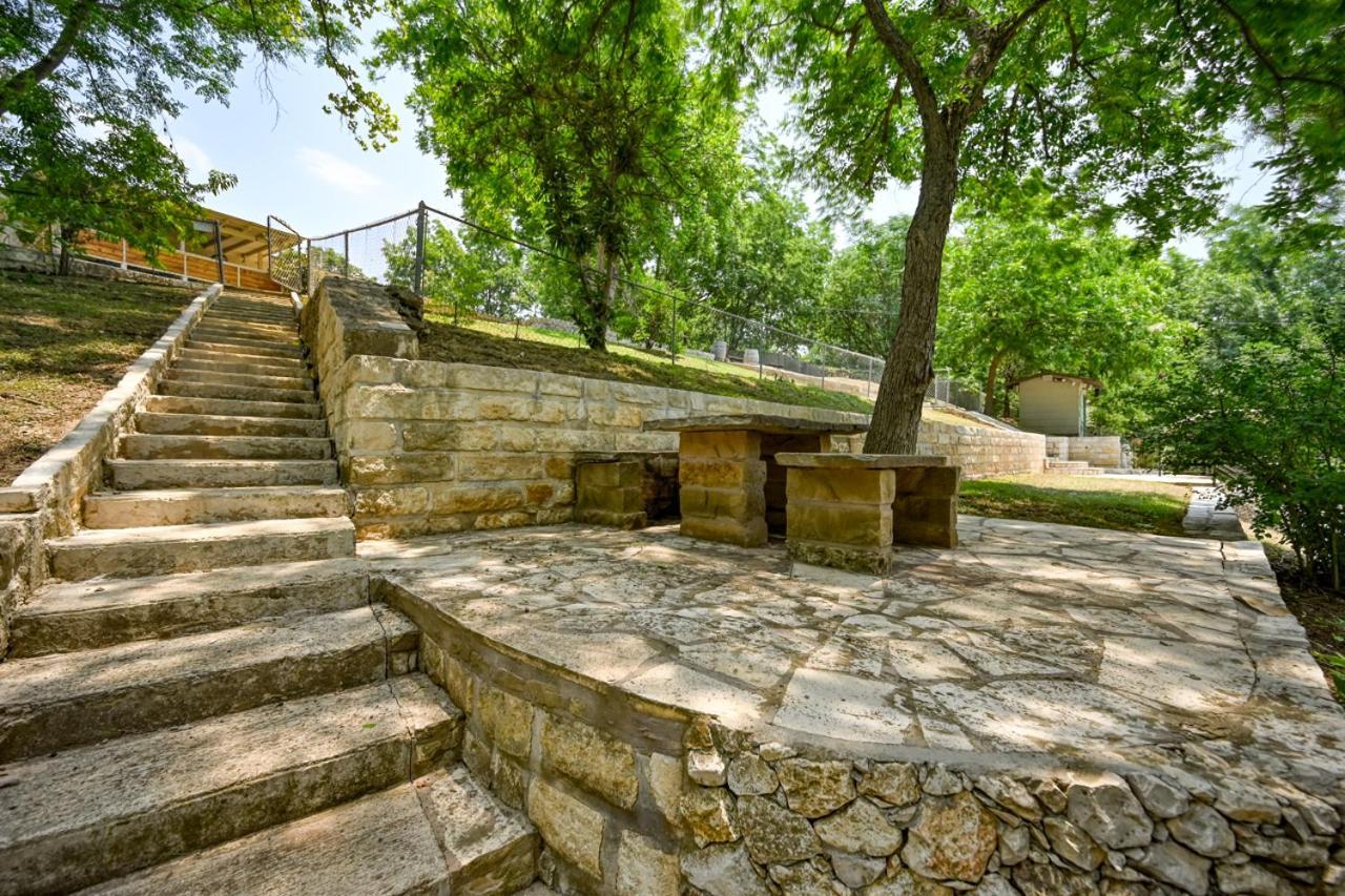 Luxury Lakefront Oasis With Boat Dock-Firepit McQueeney Exteriör bild